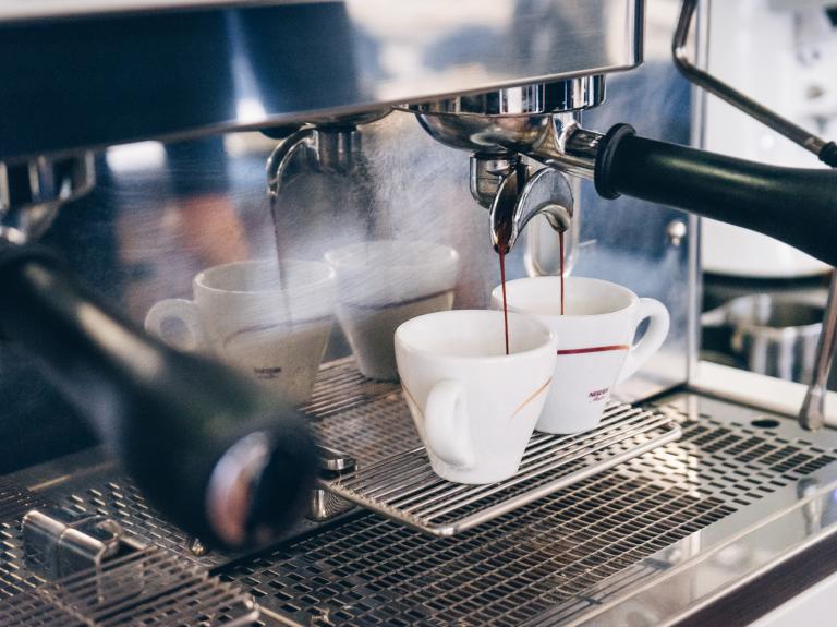 Nestlé Professional - Profesionální kávovary a kávové automaty