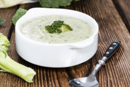 Brokkolikrémleves