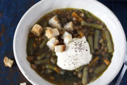 Tejfölös zöldbableves